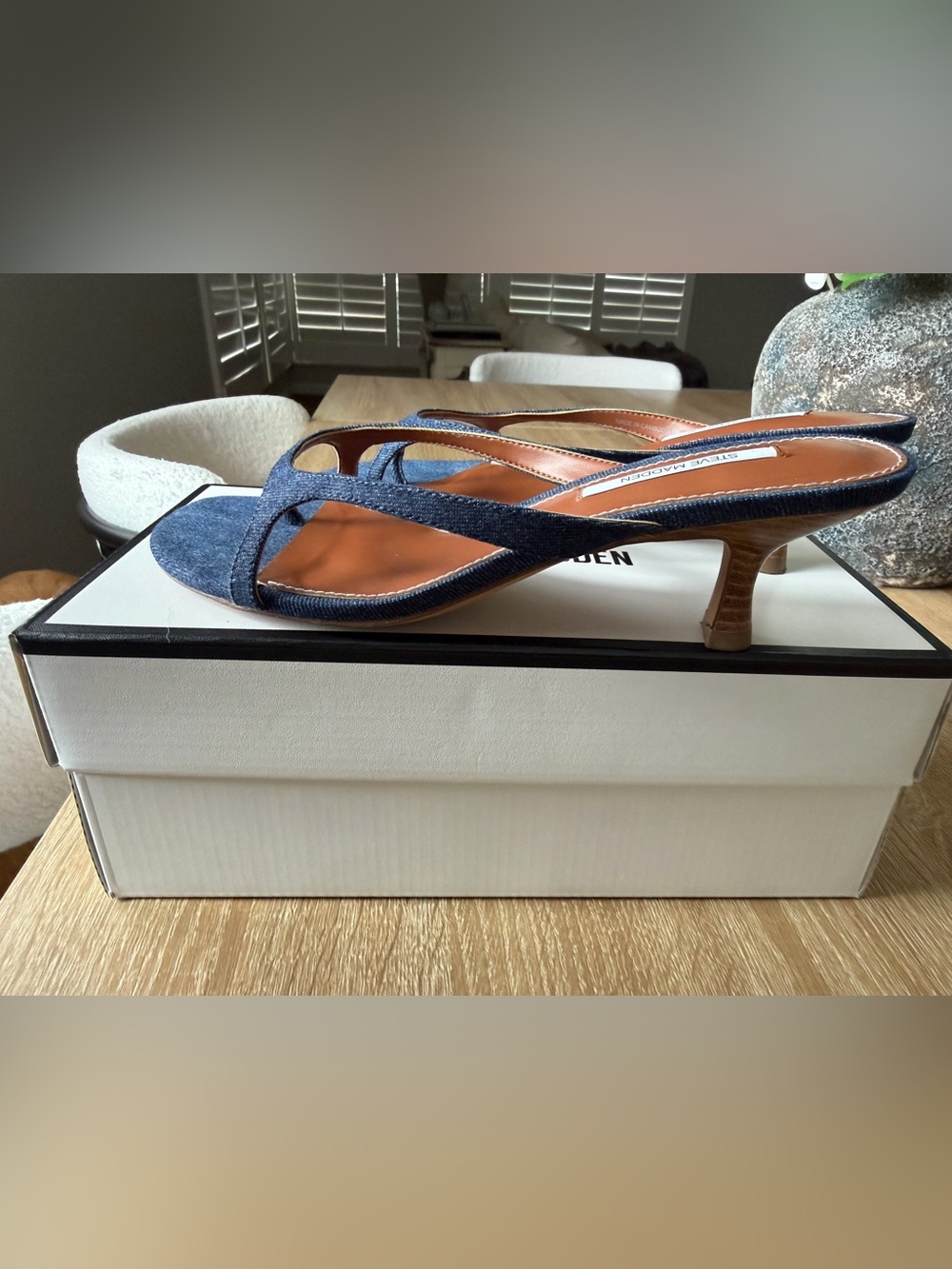 Steve Madden Denim Cutout kitten heels - Picture 2 of 3
